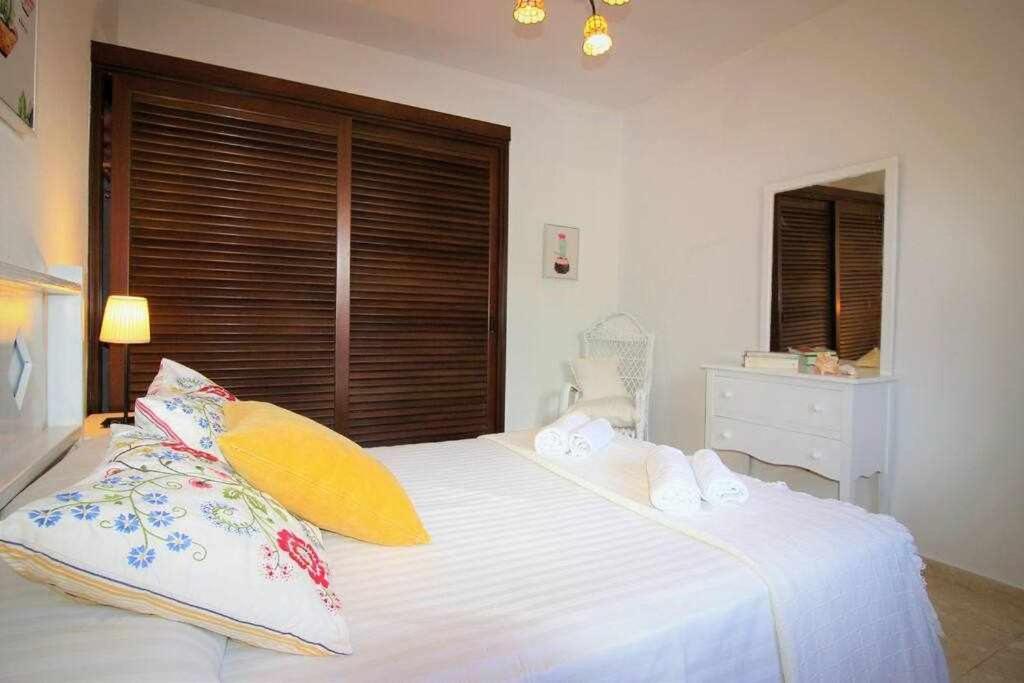Casa Alejandra Con Terraza Y Barbacoa Villa El Golfo Kültér fotó